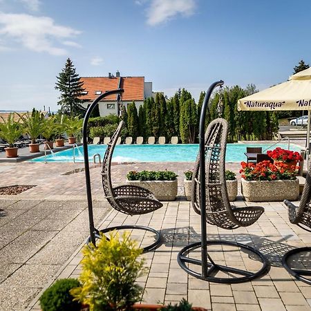 Vinosseum Bor- és Apartmanház Sopron Exterior foto
