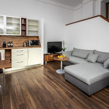 Vinosseum Bor- és Apartmanház Sopron Exterior foto
